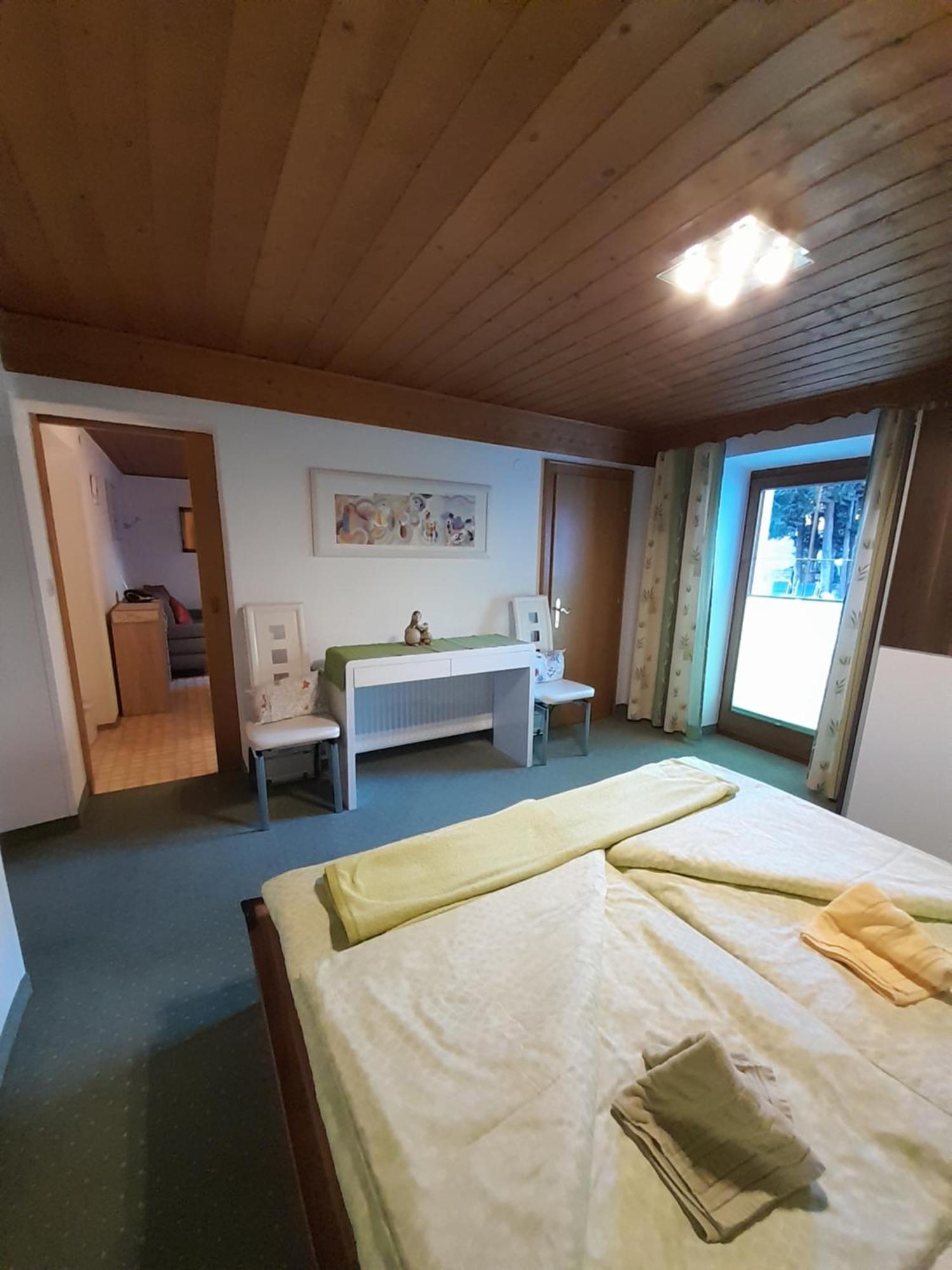 Poell Apartmán *